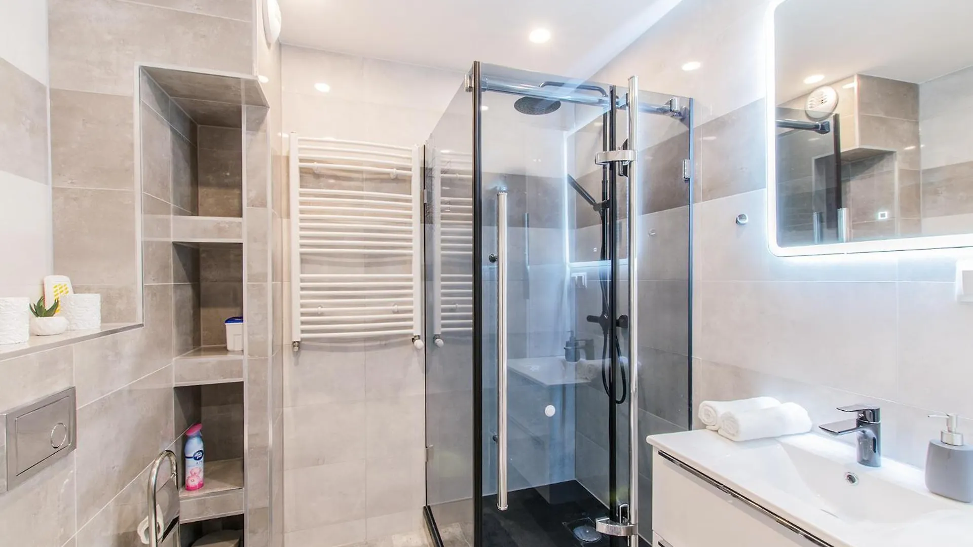 Superior City Centre Apartment ヴロツワフ 0*,
